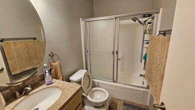 18645 Hatteras St, Unit 157 in Tarzana, CA - Building Photo - Building Photo