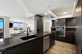 1800 Sunset Harbour Dr in Miami Beach, FL - Building Photo - Building Photo