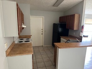 5514 Lochmoor in San Antonio, TX - Building Photo - Building Photo