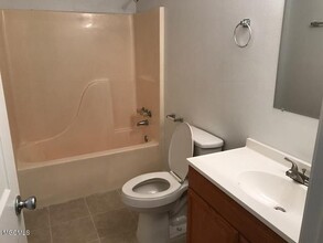824 Lime St in Ocean Springs, MS - Building Photo - Building Photo