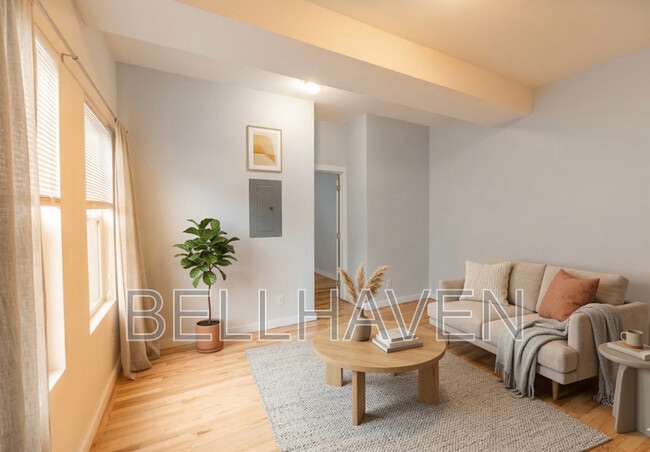 property at 624 W Fort St