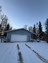 6380 S Settlers Bay Dr in Wasilla, AK - Building Photo