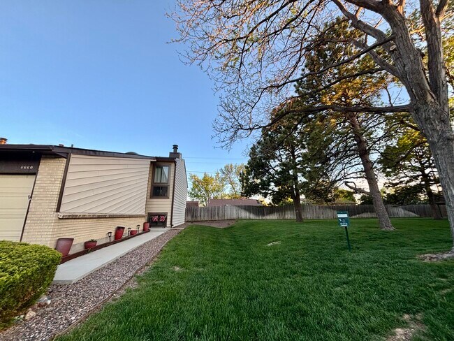 6660 W Mississippi Way in Lakewood, CO - Building Photo - Building Photo