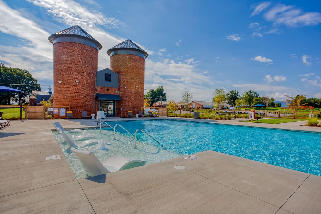 Murphy`s Farm Apartments in Morganton, NC - Foto de edificio
