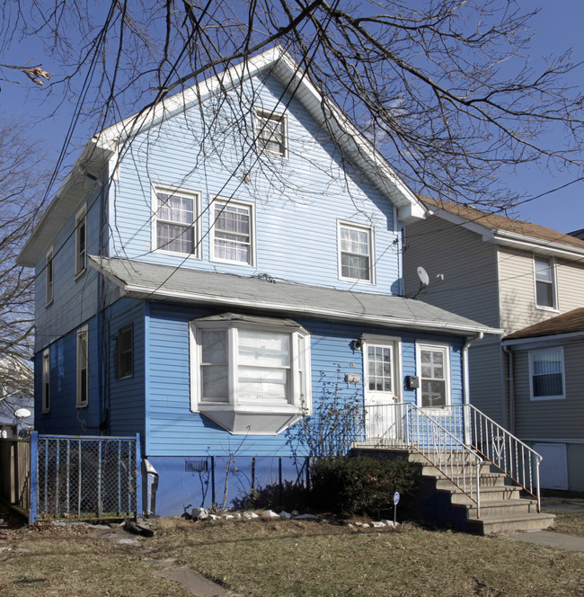 15 Elmora Ave in Elizabeth, NJ - Foto de edificio - Building Photo