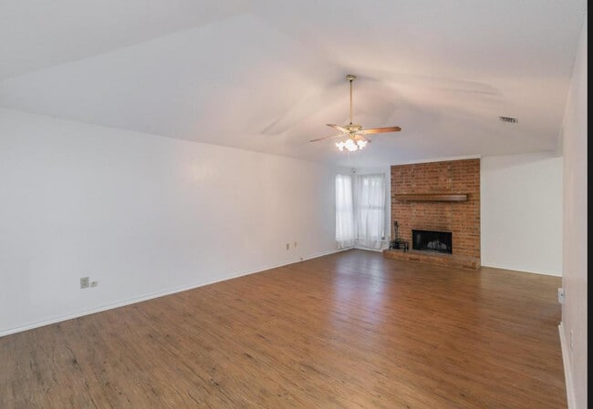 1317 Bryan Pl in Seagoville, TX - Building Photo - Building Photo