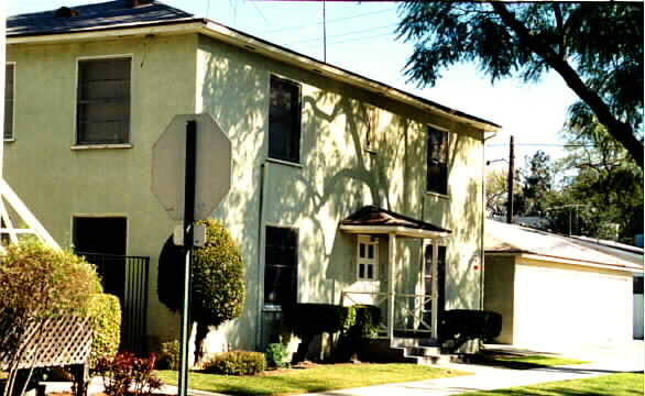 401-409 Vance St in Santa Ana, CA - Building Photo