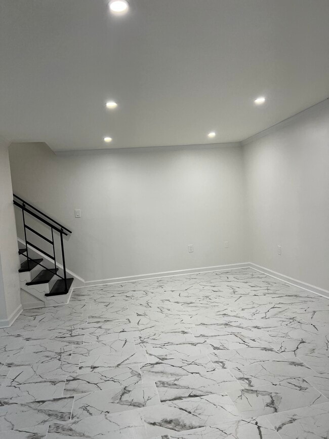 1949 Kennedy Dr in McLean, VA - Building Photo - Building Photo