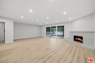 10557 Reseda Blvd in Los Angeles, CA - Building Photo - Building Photo