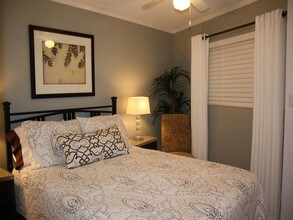 23 S Forest Beach Dr-Unit -#240 in Hilton Head Island, SC - Foto de edificio - Building Photo