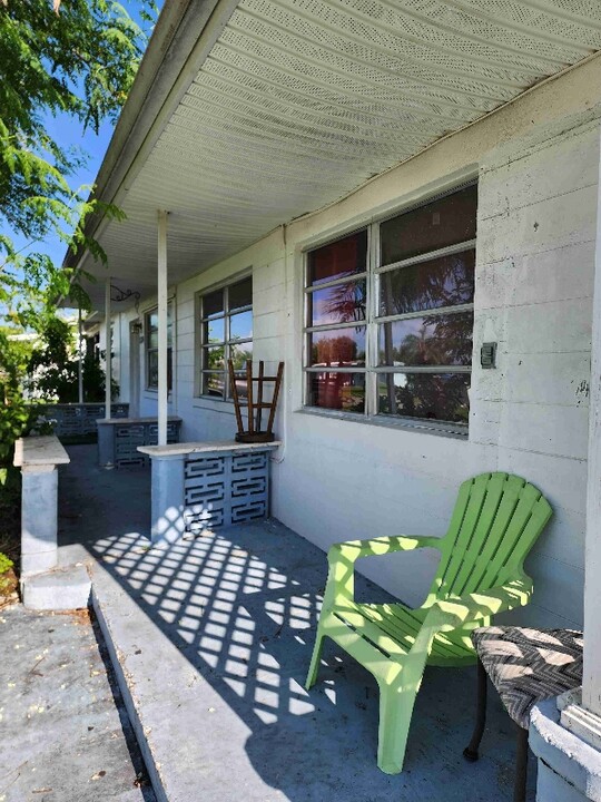 8274 Herbison Ave in North Port, FL - Building Photo