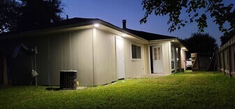 6715 Greenyard Dr in Houston, TX - Building Photo