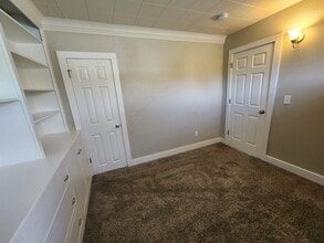 811 N Junett St in Tacoma, WA - Foto de edificio - Building Photo