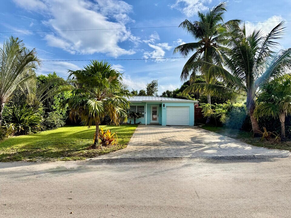 376 SW 2nd St in Boca Raton, FL - Foto de edificio