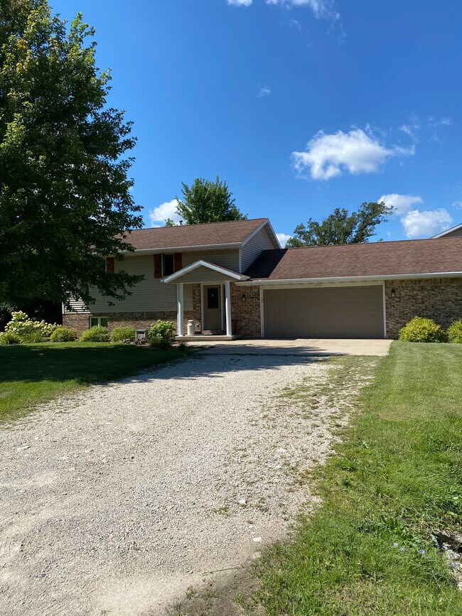 2581 Jody Dr Rentals in New Franken, WI
