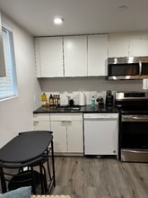 745 Decatur St NE in Washington, DC - Foto de edificio - Building Photo