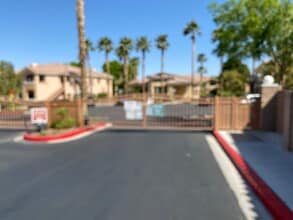 1050 E Cactus Ave in Las Vegas, NV - Building Photo - Building Photo