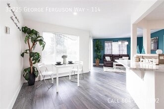 32725 George Ferguson Way in Abbotsford, BC - Building Photo - Building Photo