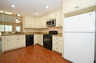 9718 Clanton St in Houston, TX - Building Photo - Building Photo
