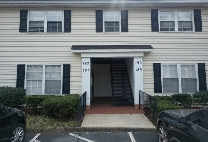 925 Cleveland St in Greenville, SC - Building Photo