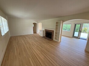 410 Samarkand Dr in Santa Barbara, CA - Building Photo - Building Photo