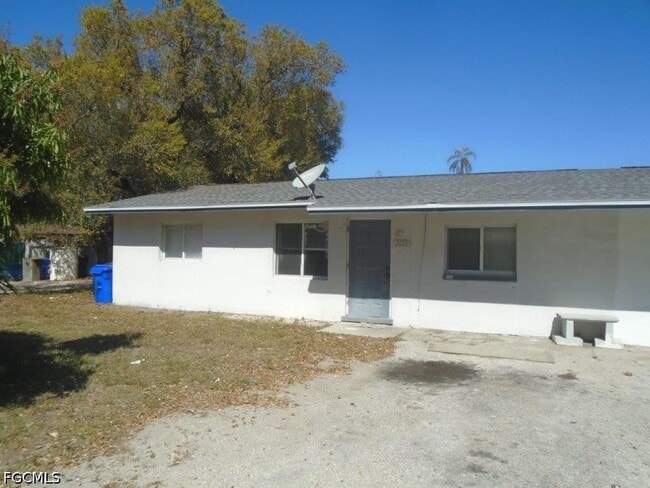 property at 2623 Linhart Ave