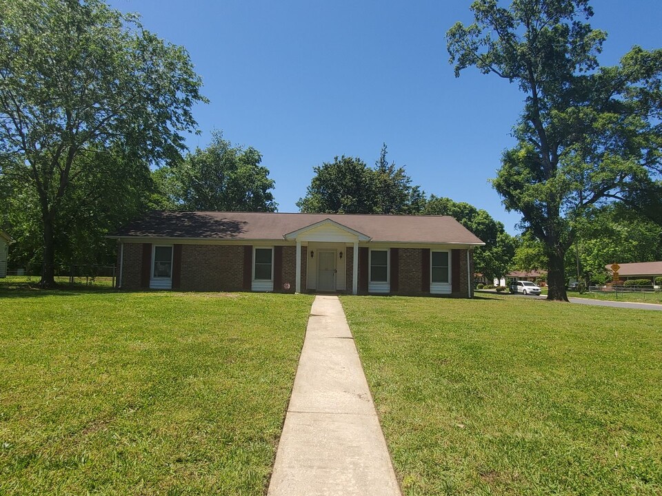 7500 Bramblewood Dr in Charlotte, NC - Building Photo