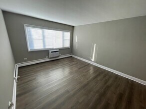 3 N Dryden Pl in Arlington Heights, IL - Building Photo - Building Photo