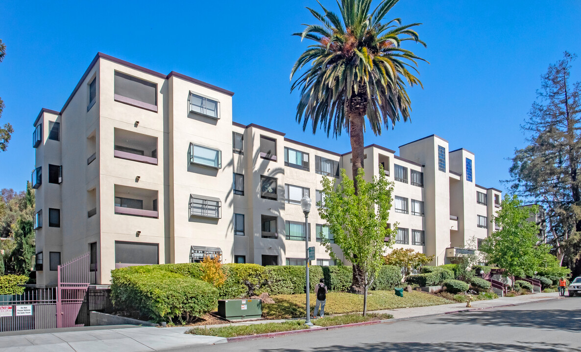 410 Sheridan Ave in Palo Alto, CA - Foto de edificio