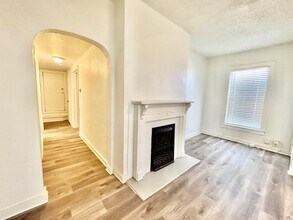 3810 Central St in Kansas City, MO - Foto de edificio - Building Photo