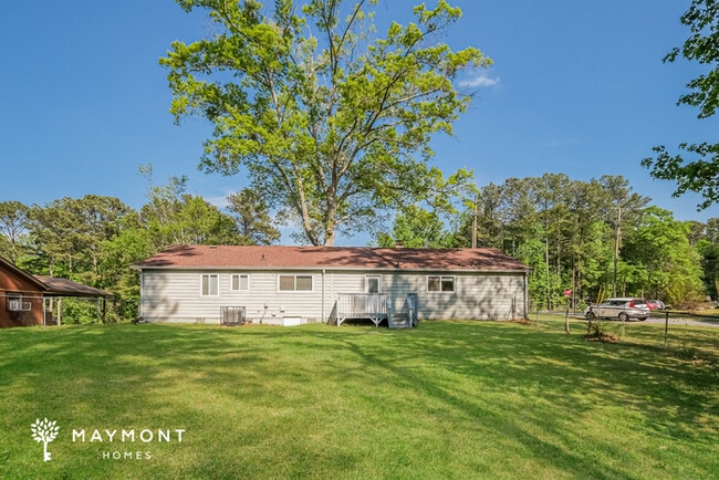 5530 Burrus Ln in Mableton, GA - Building Photo - Building Photo