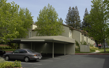 Corners Concord Condominiums in Concord, CA - Building Photo - Building Photo