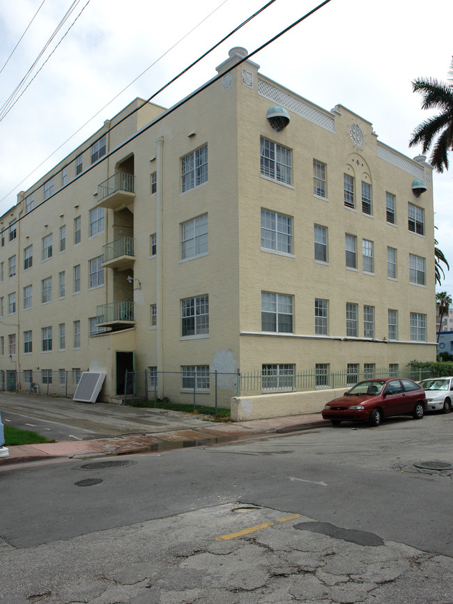 Helios Apartments Miami Beach