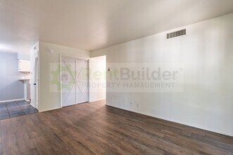 1601 Pennsylvania St NE in Albuquerque, NM - Building Photo - Building Photo