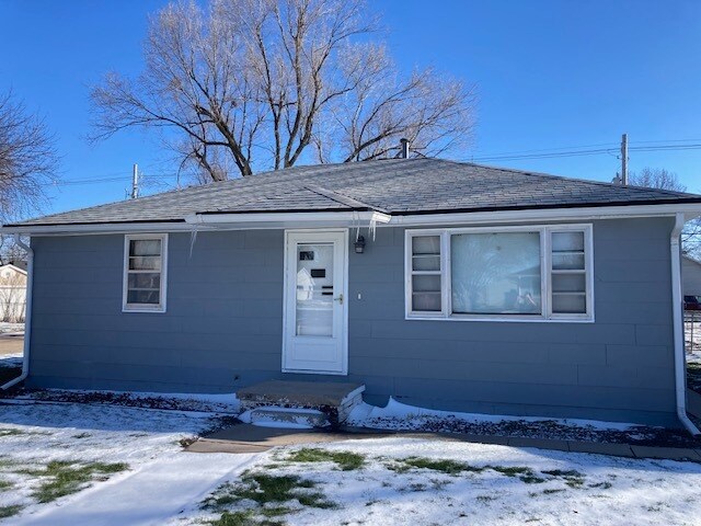 922 E 3rd St in Hastings, NE - Foto de edificio