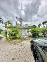 5635 Fifth Ave in Ft. Myers, FL - Building Photo