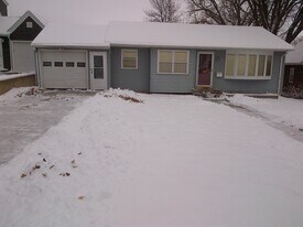 1624 elmhurst ave in Fort Dodge, IA - Building Photo