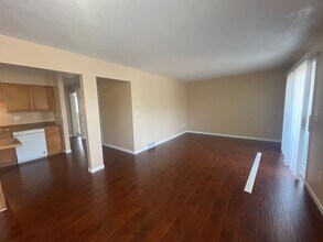 886 Wescott Square in St. Paul, MN - Building Photo - Building Photo