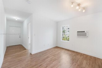 410 76th St in Miami Beach, FL - Building Photo - Building Photo