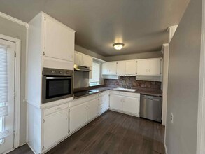 5107 S Bonham St in Amarillo, TX - Foto de edificio - Building Photo