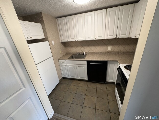 property at 20 Burgundy Hill Ln