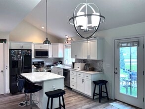 309 Old Village Cir in Windsor, CT - Building Photo - Building Photo