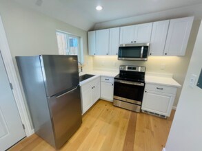 2427 Humboldt St in Santa Rosa, CA - Building Photo - Building Photo