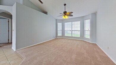 10310 Triple Crown Ave in Jacksonville, FL - Building Photo - Building Photo
