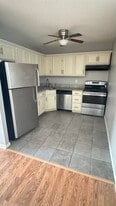 1274 E Main St, Unit D10 in Meriden, CT - Building Photo