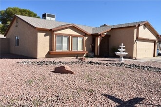 1536 Unionville Ln in Las Vegas, NV - Building Photo - Building Photo