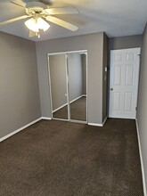 8801 Schneider Ave, Unit 5 in Highland, IN - Building Photo - Building Photo