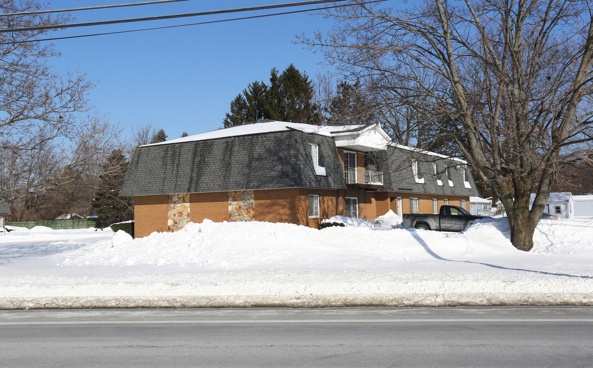 5-6 Mountain View Dr in Valatie, NY - Building Photo