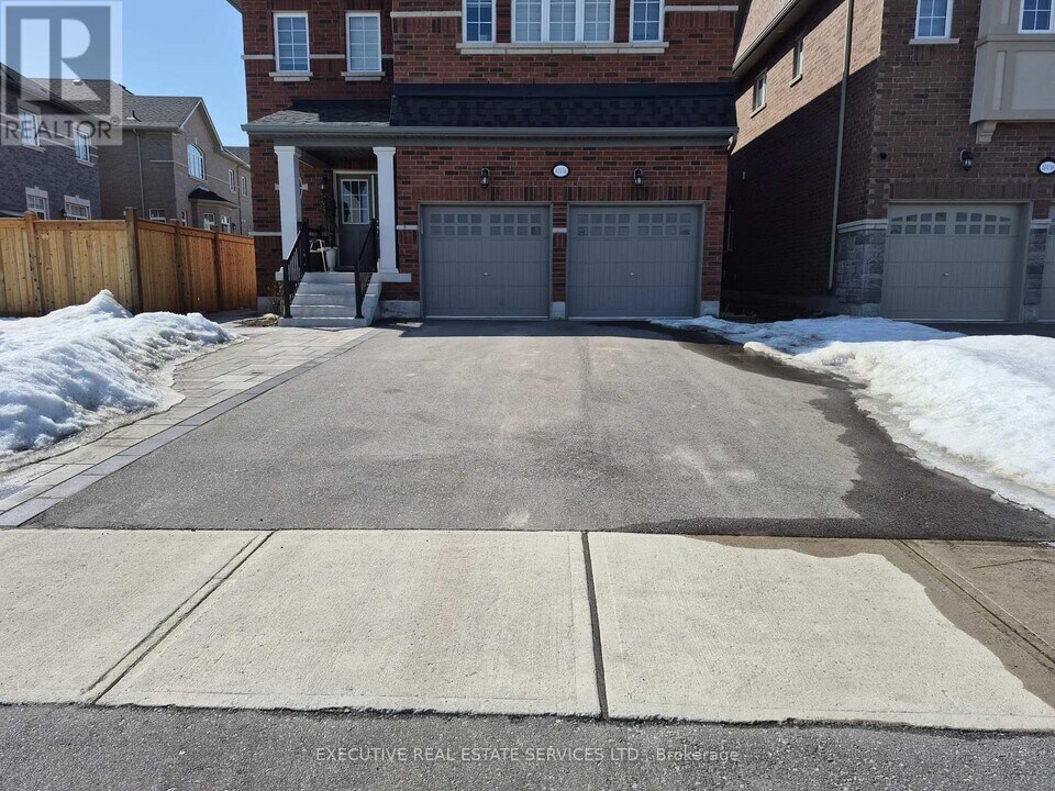 10134 10 Line in Halton Hills, ON - Building Photo