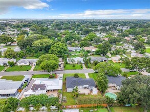 3753 Benson Ave N in St. Petersburg, FL - Building Photo - Building Photo